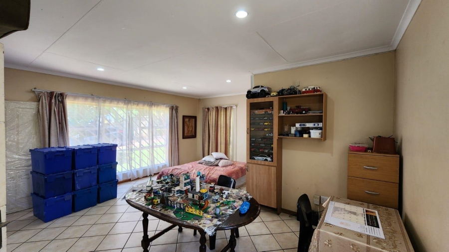 To Let 4 Bedroom Property for Rent in Cashan North West